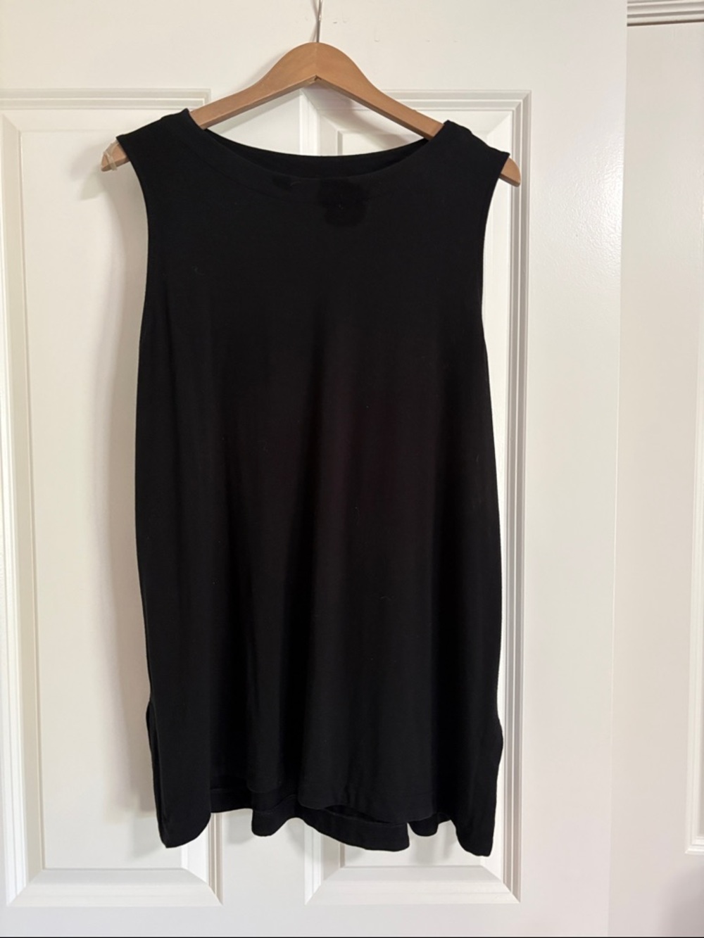 J Jill Sleeveless Black Women's Top - Classic Tank